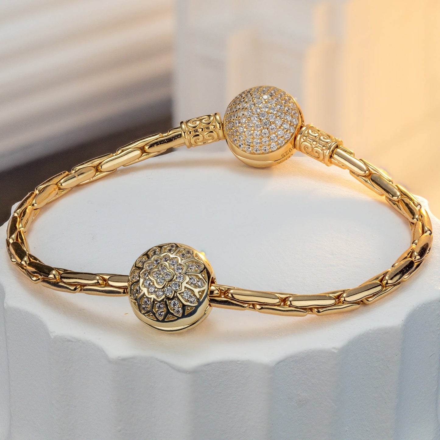 Shiny Glass Window Tarnish-resistant Silver Clips In 14K Gold Plated