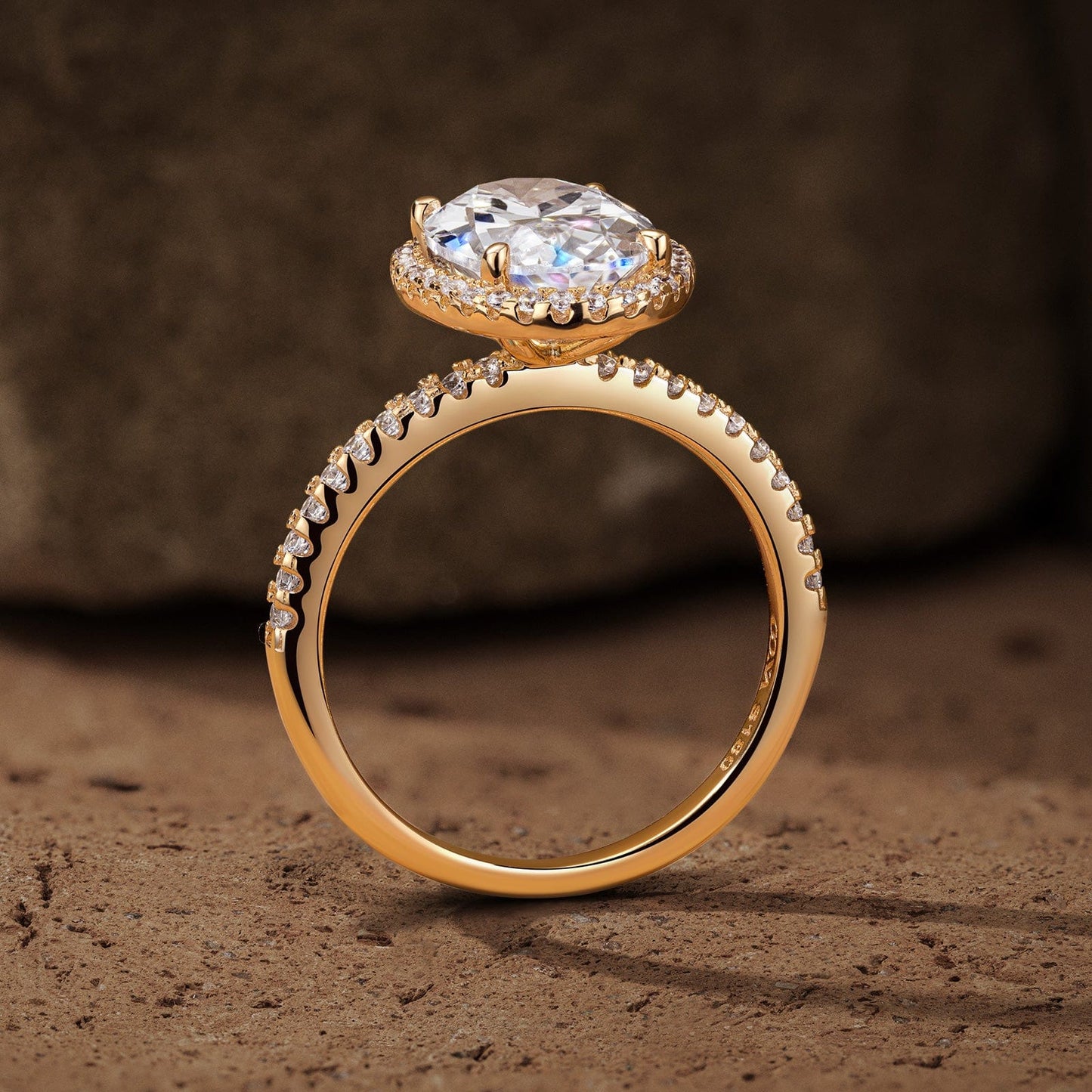 IGI Certified Lab-Grown Oval Brilliant Cut Diamond - Halo Classic Engagement Ring Solid 14K Yellow Gold (Includes IGI Certification from International Gemological Institute)