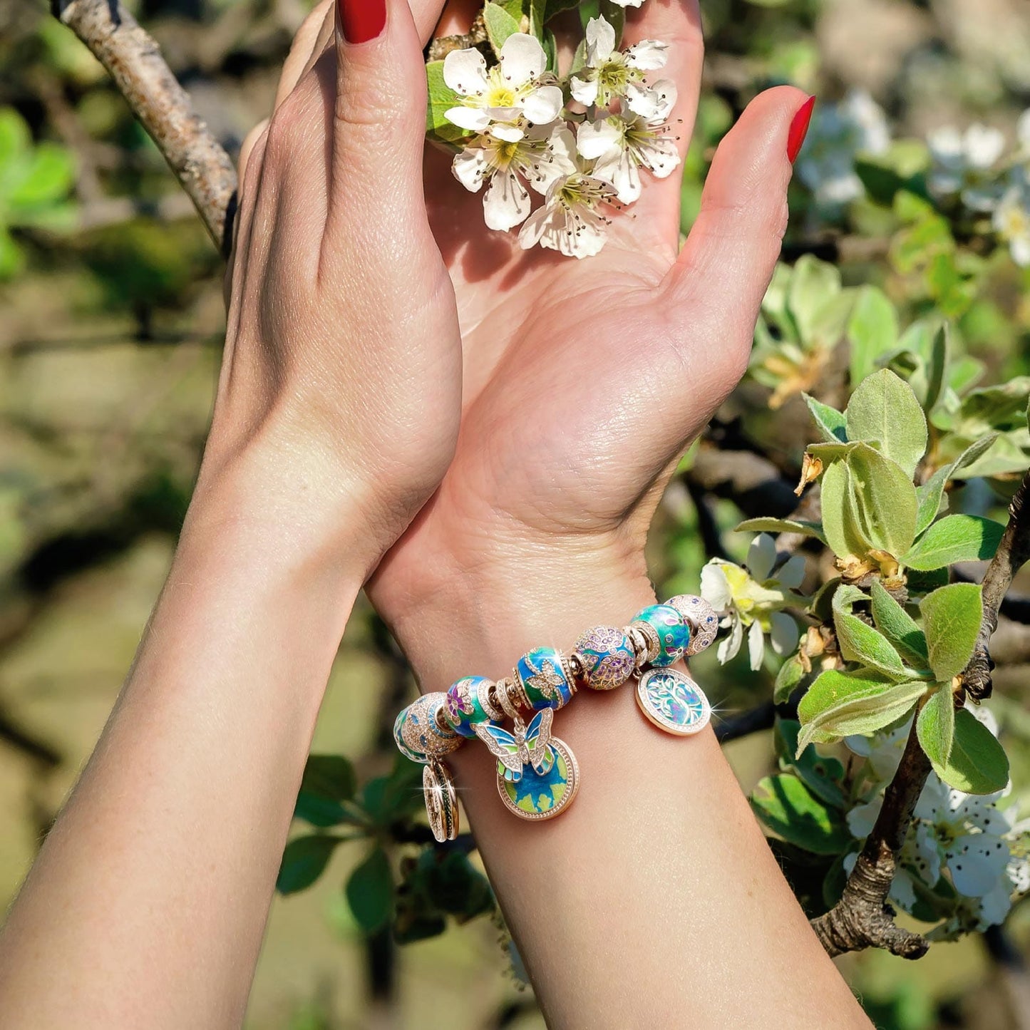 Sterling Silver Emerald Dreamscape Charms Bracelet Set With Enamel In White Gold Plated (Includes bracelet and all charms shown)